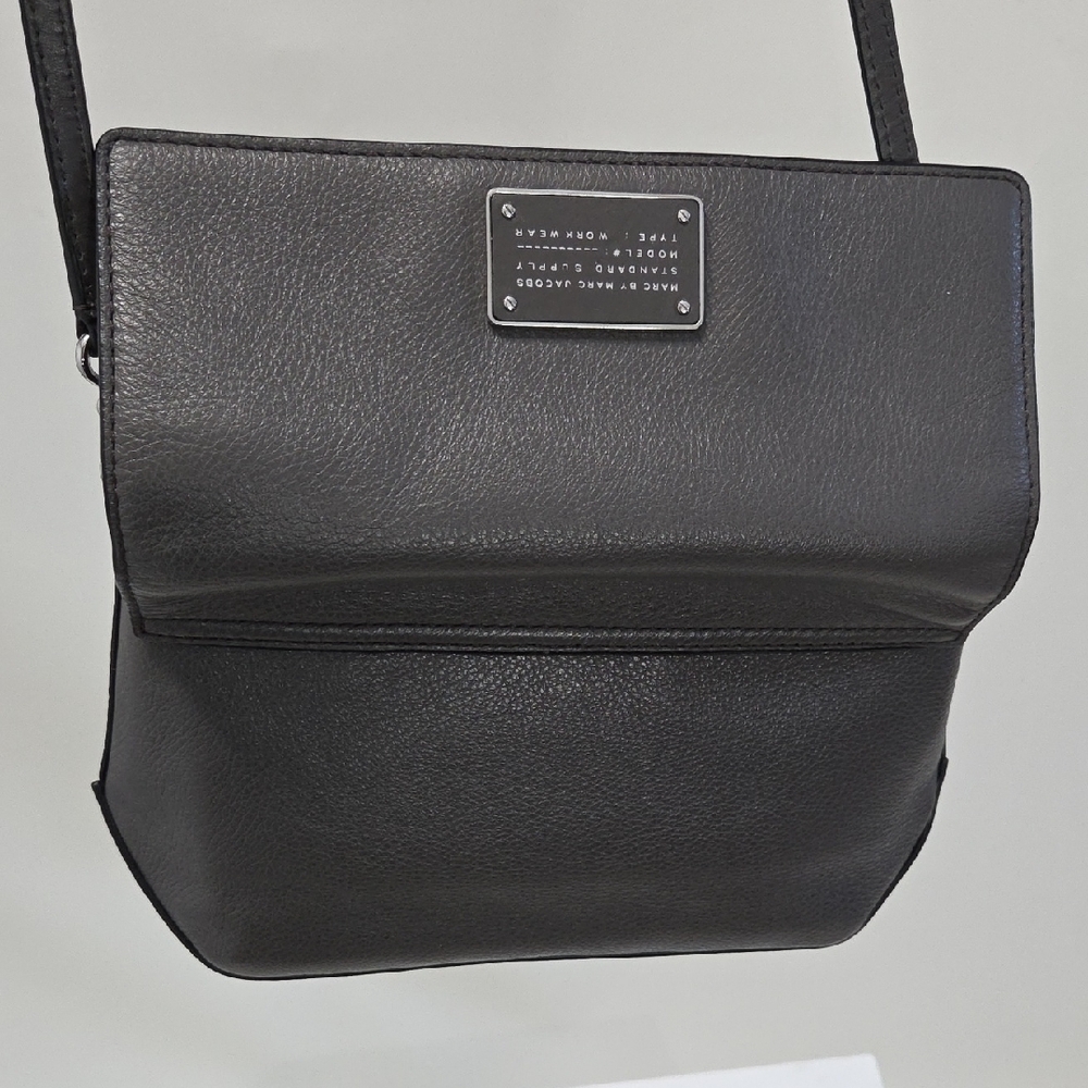 Marc Jacobs Charcoal Leather Crossbody Bag - Picture 7 of 11